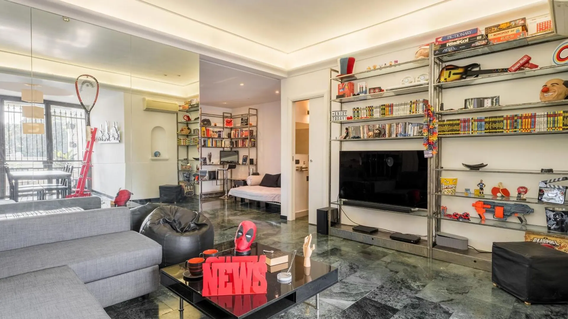Comics Roma Penthouse, Funny Flat Nearby Colosseum